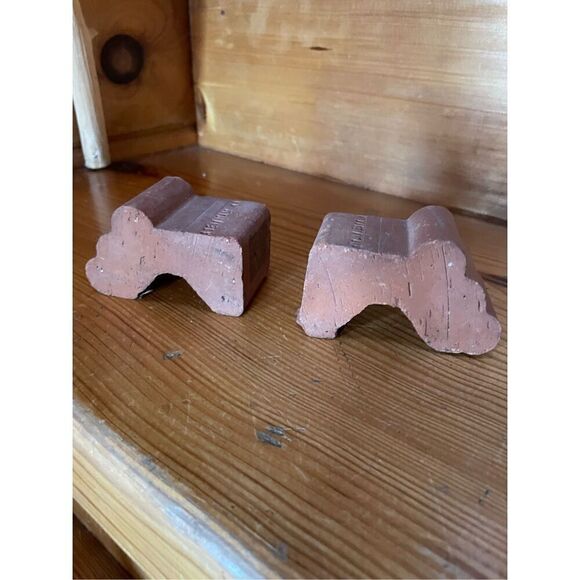 Vintage Terra Cotta Planter Pot FOOT/TOE/RISER - Picture 3 of 3